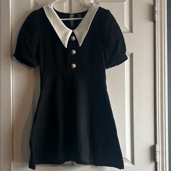 Classic Black Dress with White Collar - Picture 3 of 16